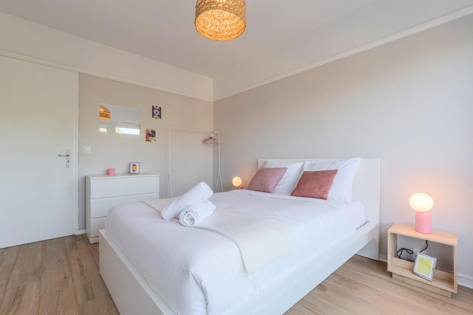 Spacious 3 Bedroom Apartment & Private Parking! Lambersart Exterior foto